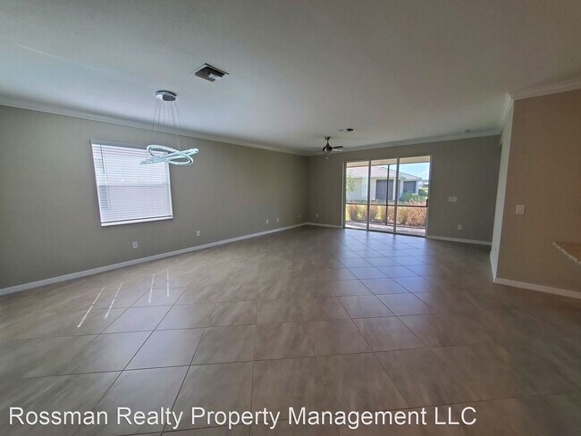 Foto del edificio - 4 br, 3 bath House - 4342 Teaberry Lane
