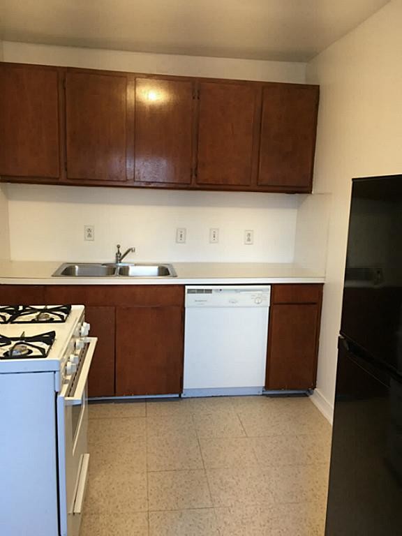 Foto del edificio - 2129 Kipling St