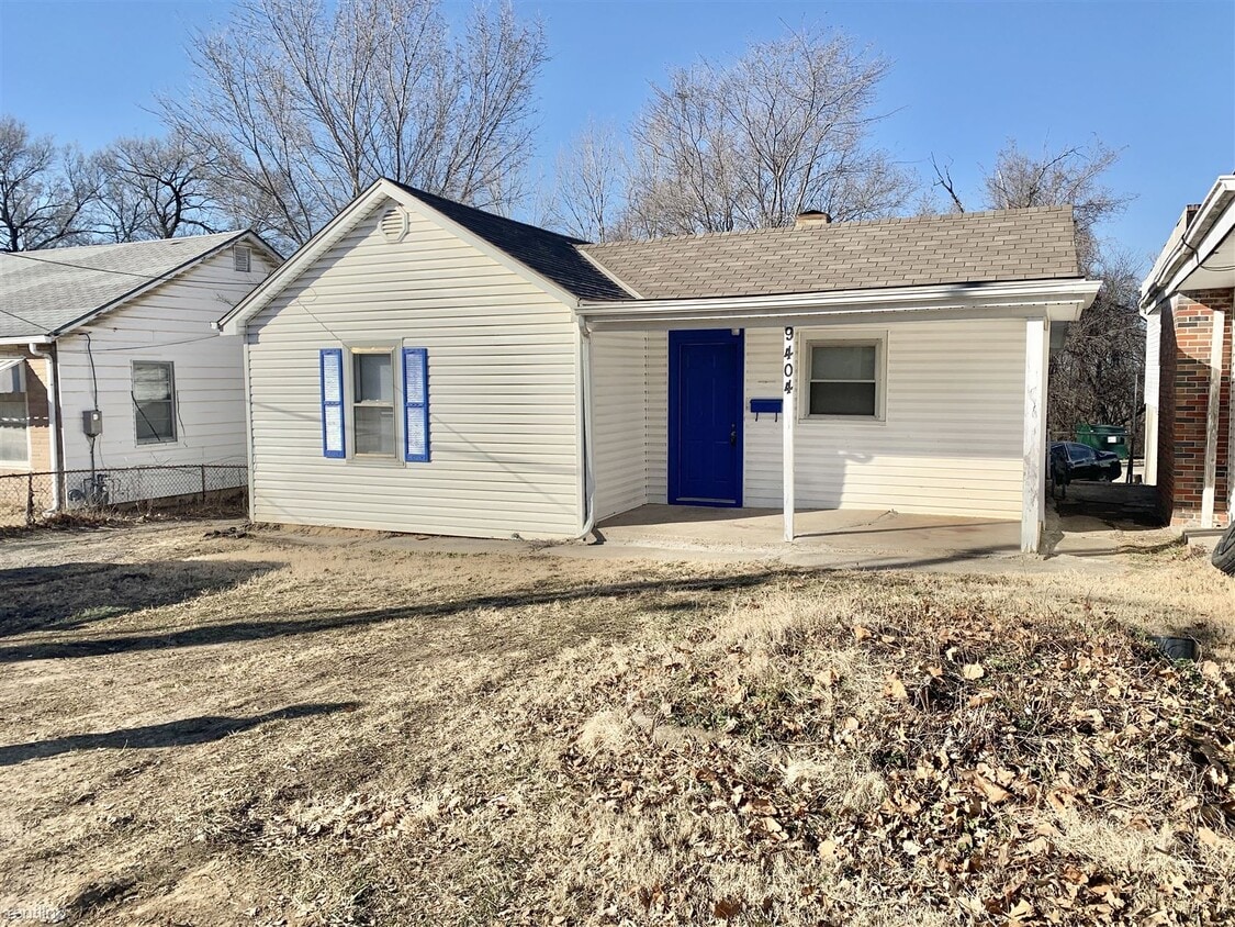 2 br, 1 bath House 9404 E 23rd St S House for Rent in Independence