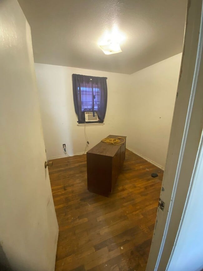 Building Photo - Se 4bed 2bath home