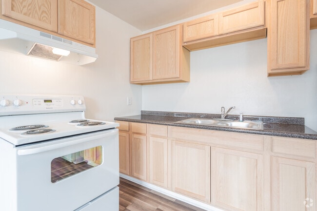 2BR,1BA,-800SF - Harbor Square Apartments