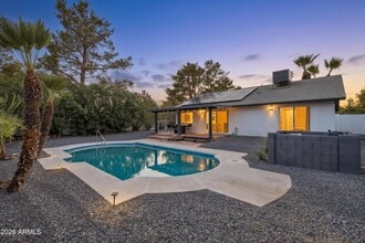 Building Photo - 5117 E Beck Ln