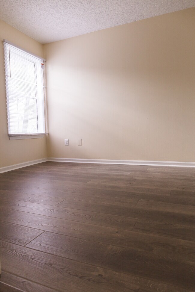 Bedroom Space - 14049 Vista Drive