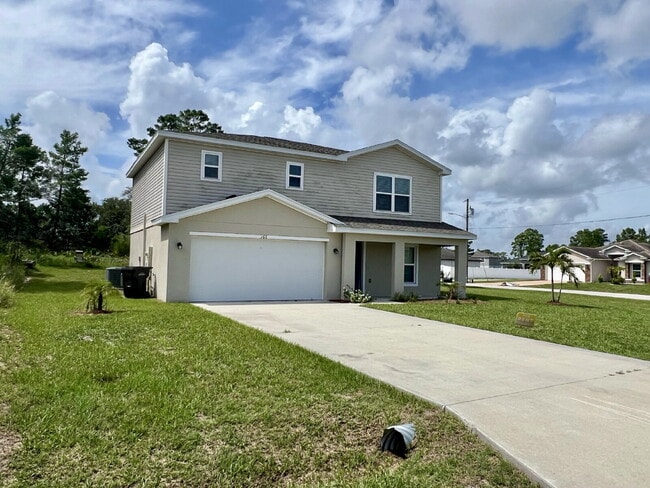 Building Photo - 166 Maple Dr
