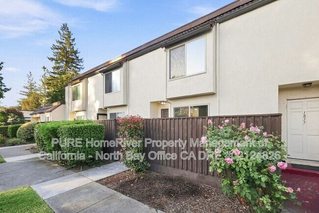 Building Photo - 1813 Primavera Dr