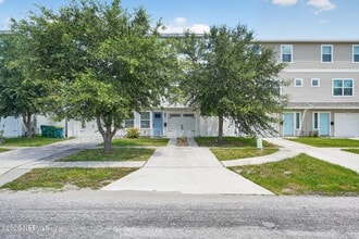 Building Photo - 843 3rd Ave S