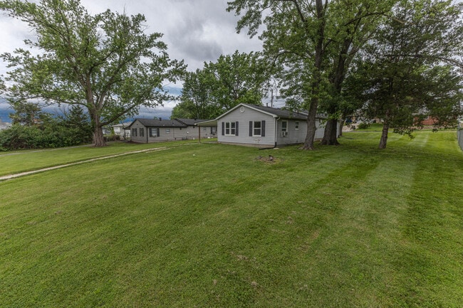 Building Photo - 2501 Calico Ln