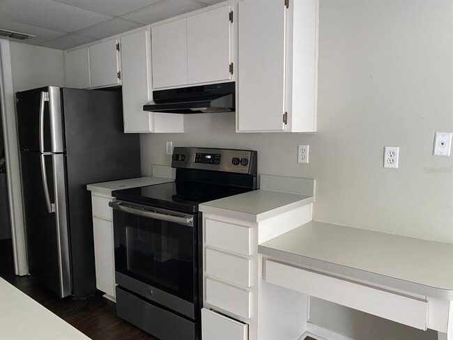 Building Photo - 2858 SW 39th Ave