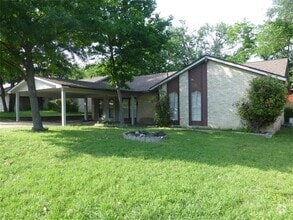 Building Photo - 1708 Raven Dr