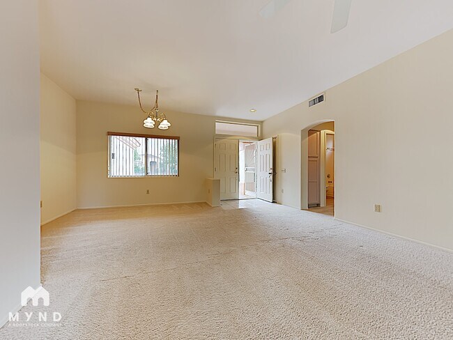 Foto del edificio - 16181 W Heritage Dr