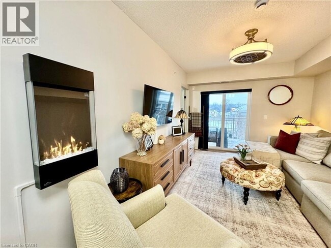 Building Photo - 155 Water St S