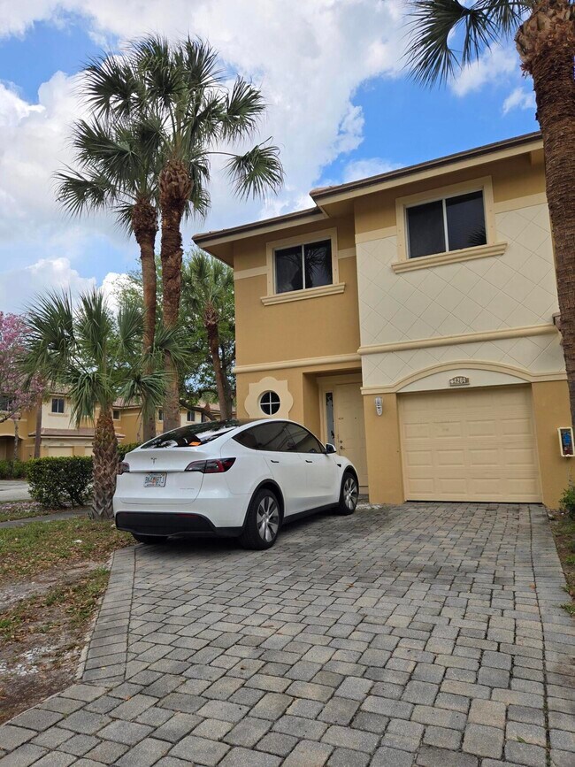 Building Photo - 4264 Berkshire Wharf Dr