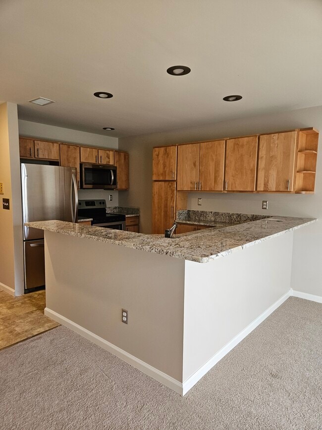 Kitchen area - 895 S Pontiac Trail