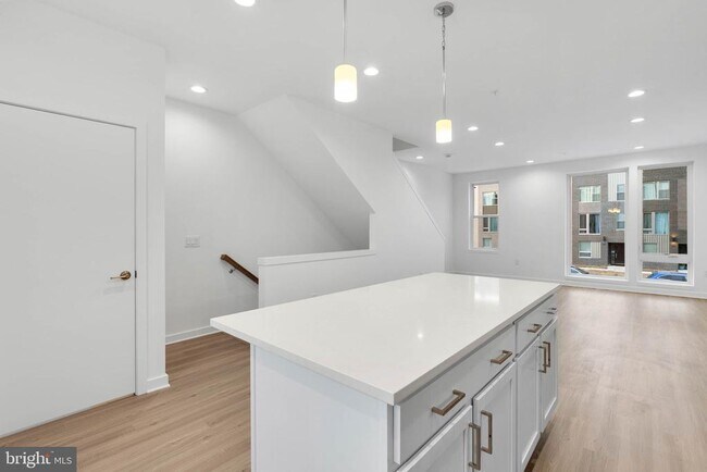 Foto del edificio - 3022 Schirra Ln