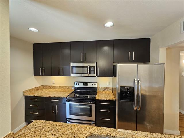 Foto del edificio - 5836 Birchbrook Dr