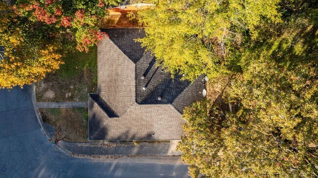 Foto del edificio - Midtown 3BR Near UAMS w/ Hardwoods, W/D, & Fenced Yard