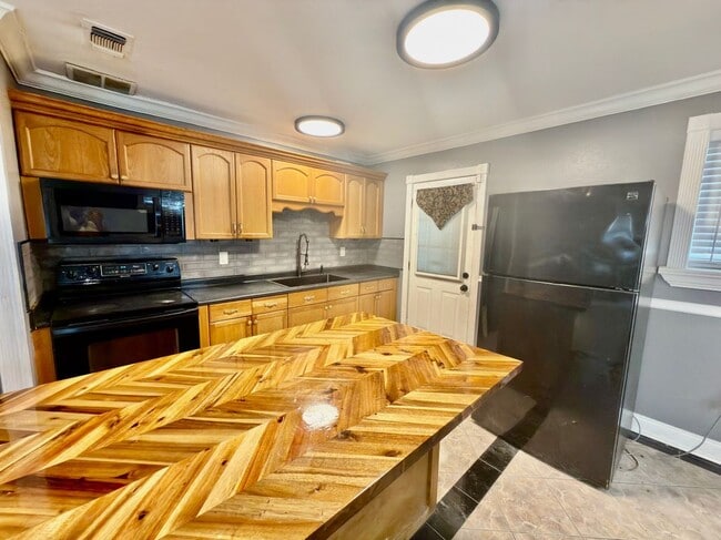 Building Photo - 5173 Mt Rushmore Dr
