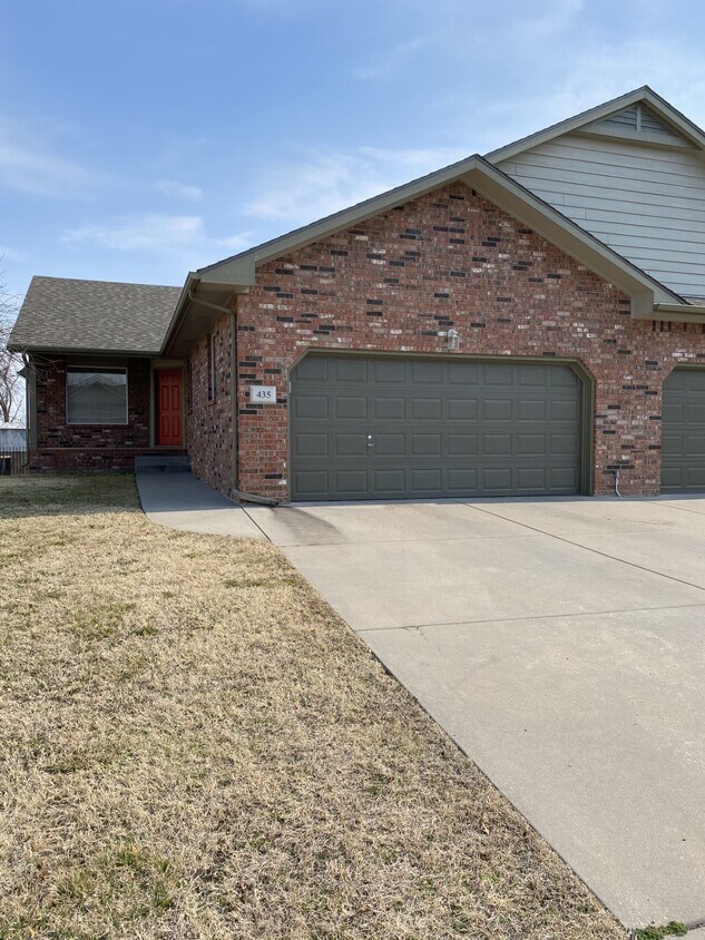 431 N Creek Trail St, Kechi, KS 67067 Townhome Rentals in Kechi KS