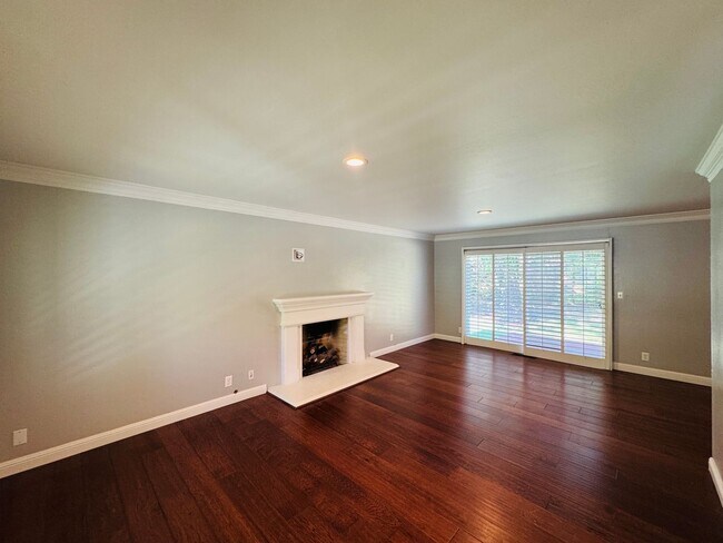 Building Photo - Gorgeous Two-Story in the Desired Livorna ...