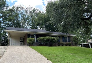 Building Photo - 3109 Durham Dr