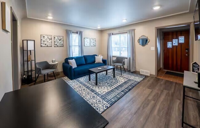 Foto del edificio - 2208 S Covell Ave