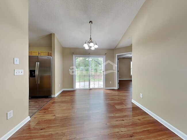 Building Photo - 375 Cedar Ridge Circle