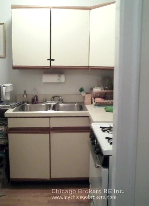 Foto del edificio - 927 W Oakdale Ave