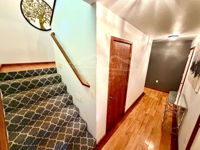 Foto del edificio - 70051 Stage Rd