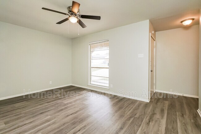 Building Photo - 10607 Mt Boracho Dr