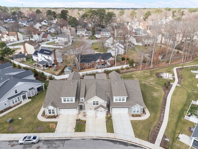 Foto del edificio - 4260 Longleaf Pl