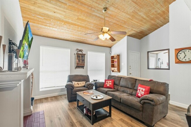 Foto del edificio - 1501 Stallings Dr