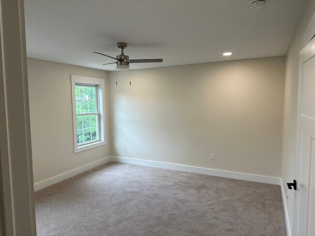 Building Photo - 1123 Bayberry Dr