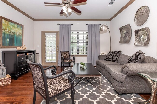 Foto del edificio - Town Creek Village Apartments