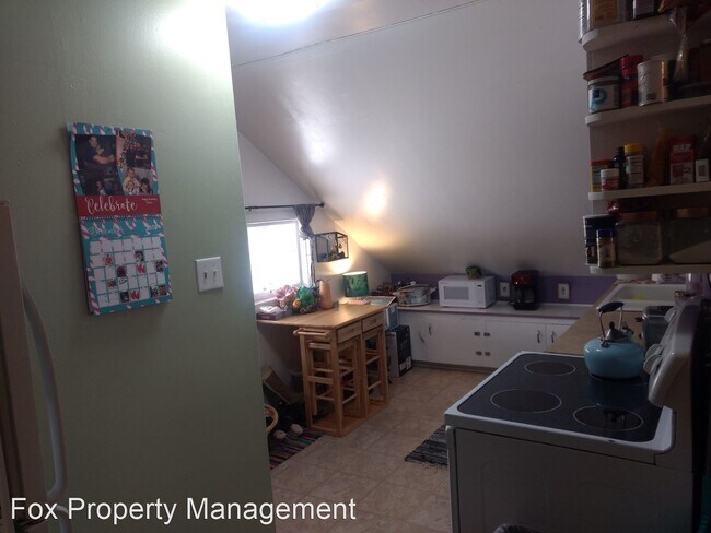 Building Photo - 2 br, 1 bath House - 805 ½ La Farge Avenue