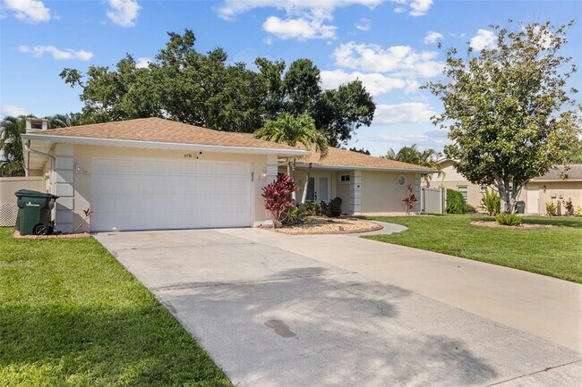 Building Photo - 5776 Augusta Cir