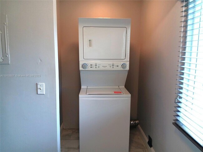 Foto del edificio - 2800 Georgia Ave