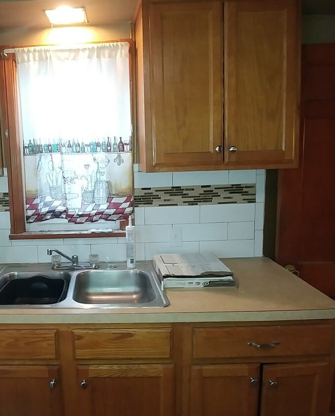 Foto principal - 10806 Wadsworth Ave