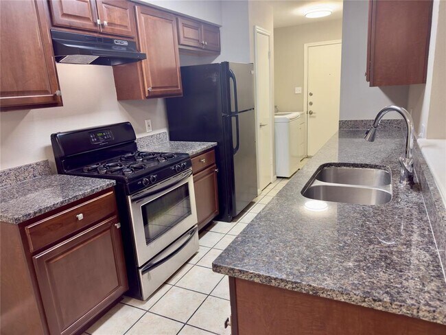 Foto del edificio - 2012 Margalene Way