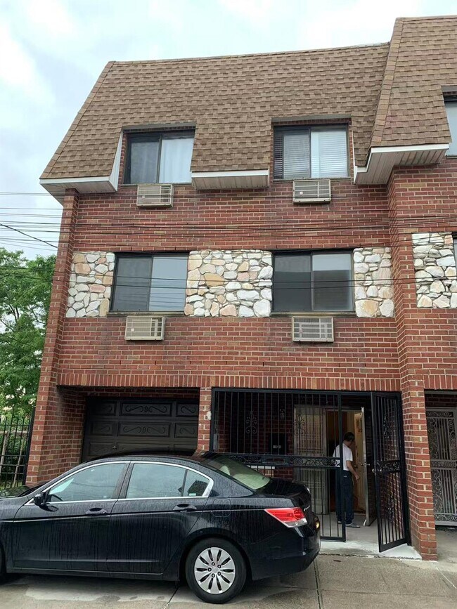 Foto del edificio - 119-05 28th Ave