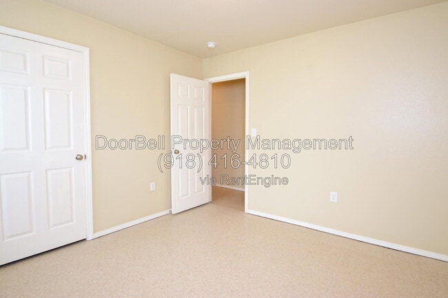 Building Photo - 6009 S Madison Pl