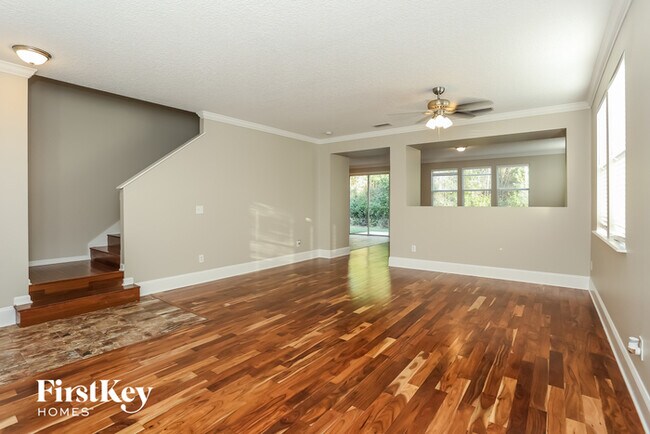 Building Photo - 12156 Pebble Point Dr E