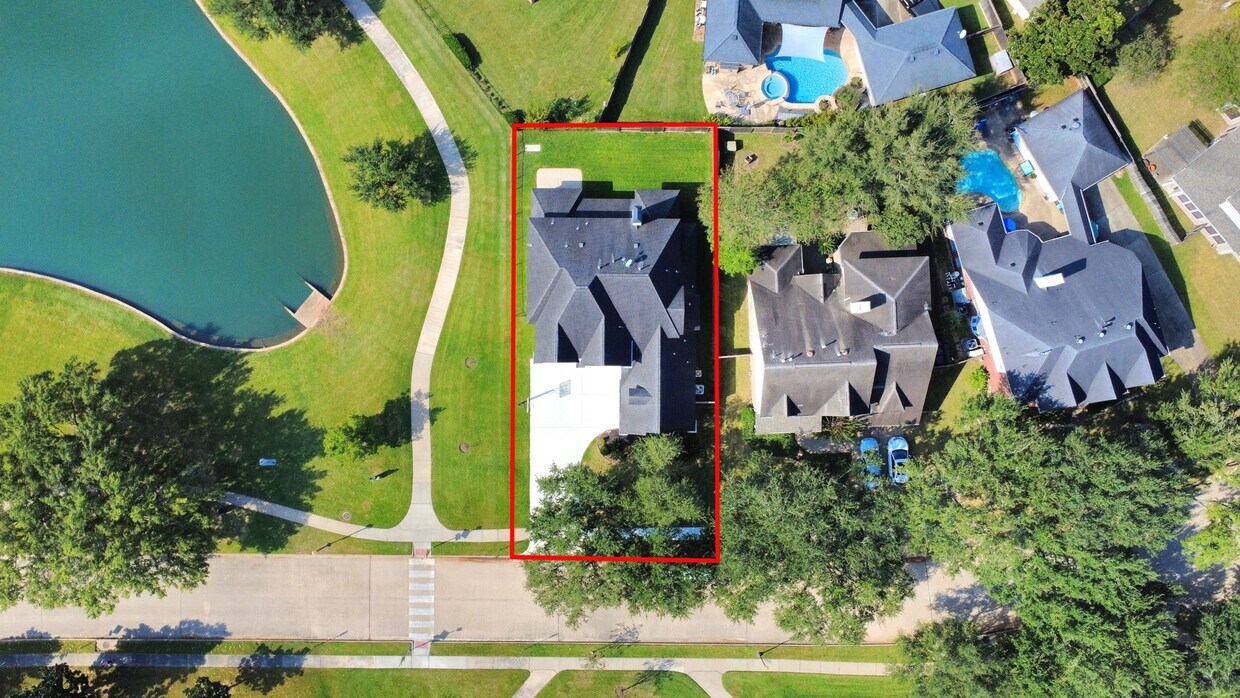 Foto principal - 5410 Deerbourne Chase Dr