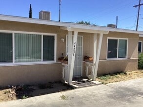 Building Photo - 44257 Beech Ave