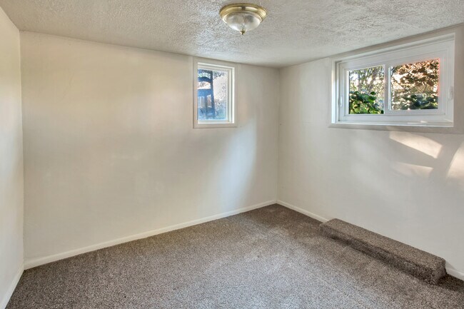 Foto del edificio - 253 N 800 W St