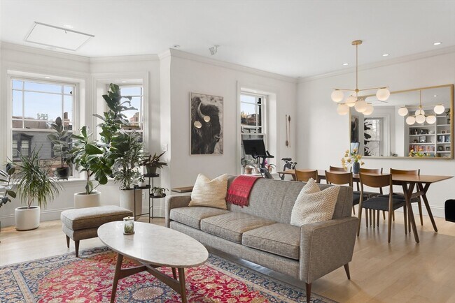 Building Photo - 238 Marlborough St