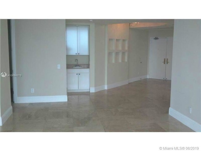 Building Photo - 4779 Collins Ave