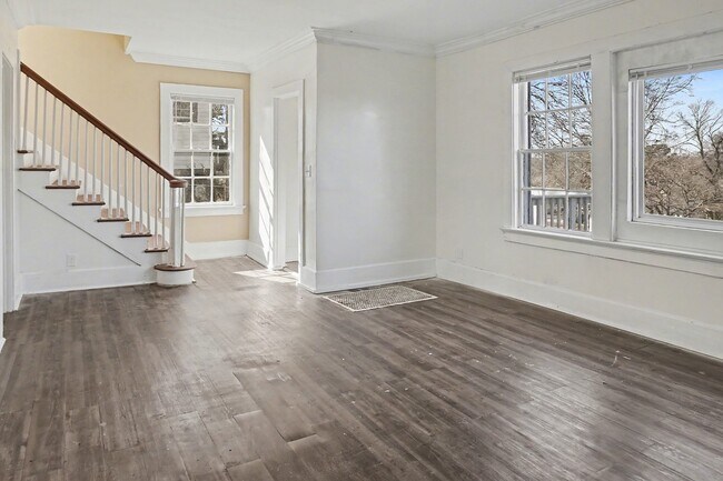 Building Photo - 1811 Fairfax Ave