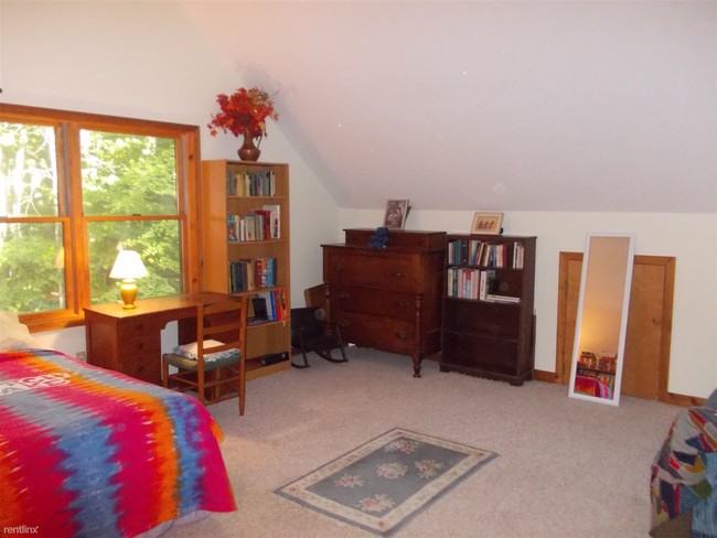Building Photo - 4067 N East Torch Lake Dr