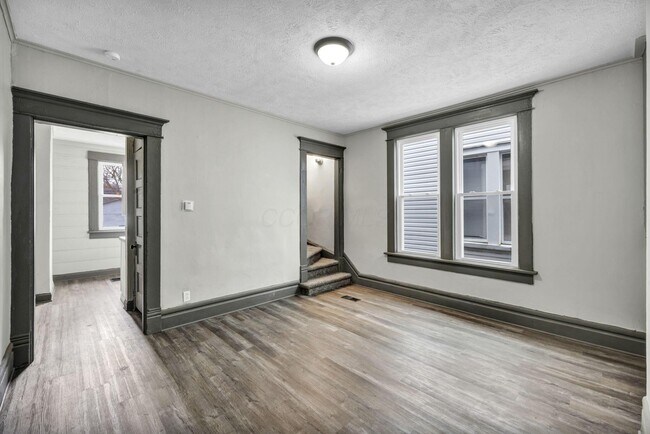 Foto del edificio - 365 S Eureka Ave