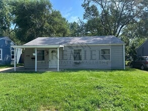 Building Photo - 2709 Highland Dr